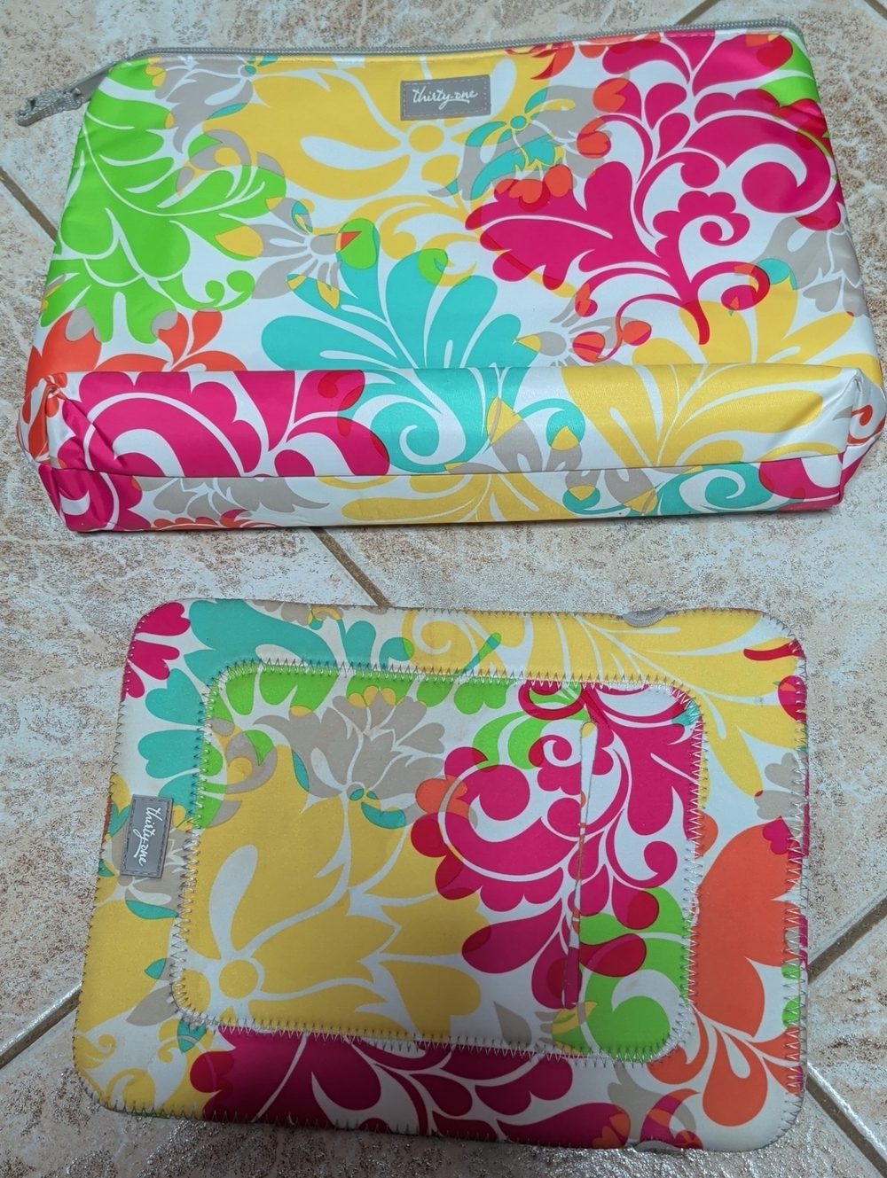 2 Thirty-One Vibrant Floral Insulated /Tablet Pouches "Island Damask"